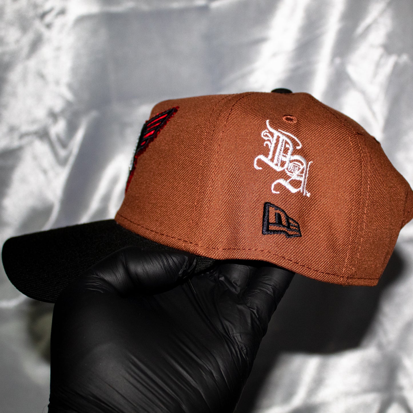 DBA Chicago White Sox BROWN/RED/BLACK (A-FRAME)